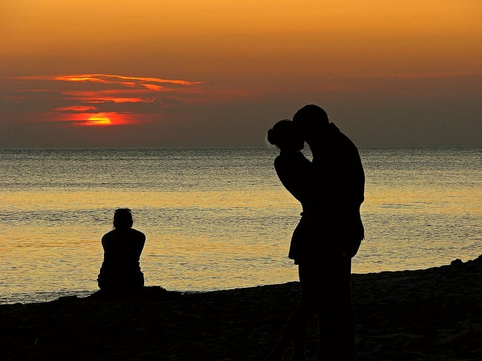 Rêver d'embrasser son ex: Quelles significations? – Le Temple Du Sommeil