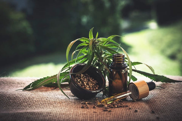 Qu'est-ce que le CBD, et pourquoi peut-il vous aider à mieux dormir ?