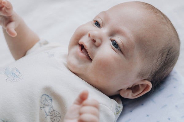 Sommeil de bébé : le guide pour des siestes réussies dehors