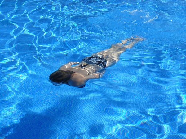 Rêver de nager dans une piscine: Quelles interprétations?