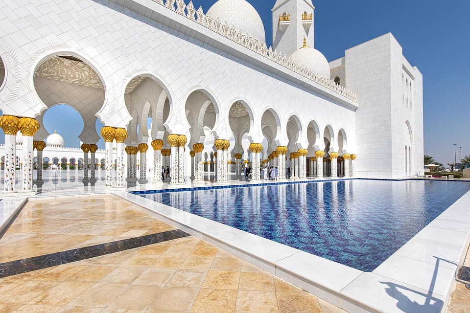 Rêver de piscine en Islam : Quelles significations ?