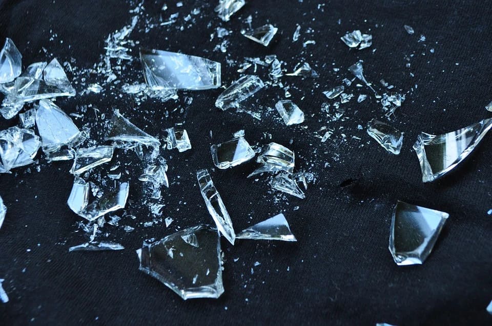 Rêver de verre cassé: Quelles significations?